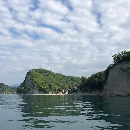 Золотая Бухта База Отдыха Пицунда Экстерьер фото