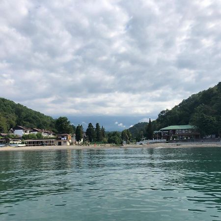 Золотая Бухта База Отдыха Пицунда Экстерьер фото
